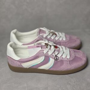 Women's Pink Steve Madden Sneakers Free Wallet